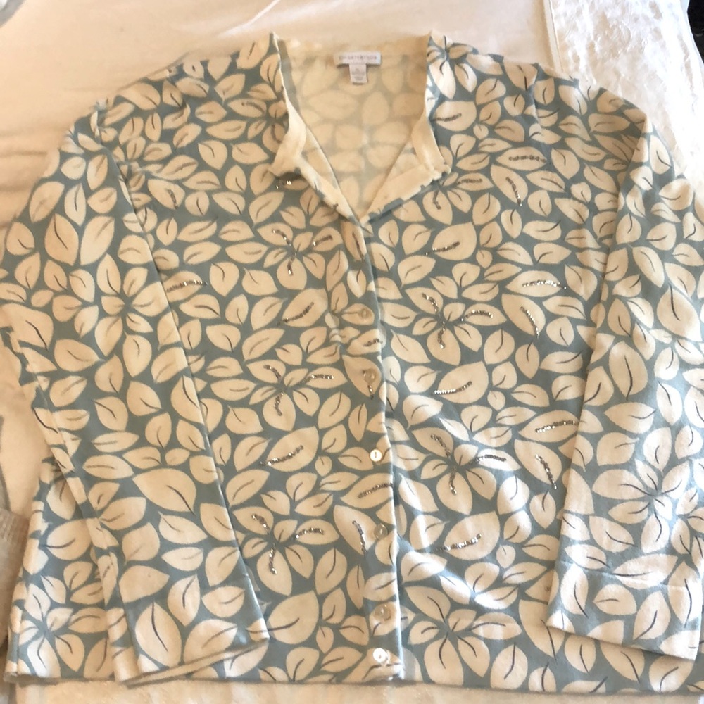 Beautiful teal and cream cardigan with silver bling on the front. XL